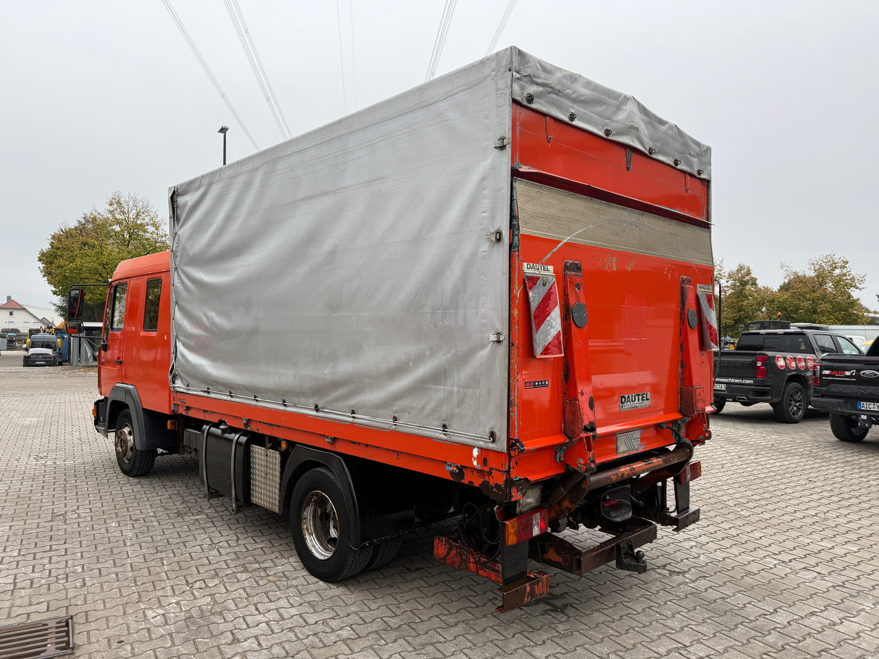 MAN 8.174 Pritsche+Plane+Ladebordwand DOKA L2000 - Camión lona: foto 5 MAN 8.174 Pritsche+Plane+Ladebordwand DOKA L2000 - Camión lona: foto 5