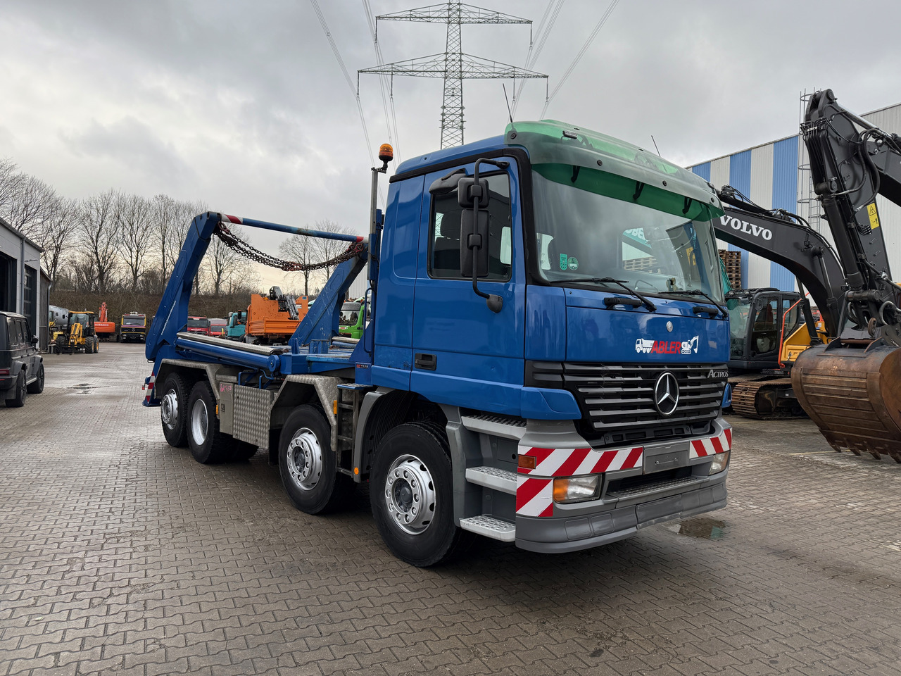 Mercedes-Benz 3243 Actros MP1 4-Achs Absetzkipper - Camión portacontenedor de cadenas: foto 3 Mercedes-Benz 3243 Actros MP1 4-Achs Absetzkipper - Camión portacontenedor de cadenas: foto 3