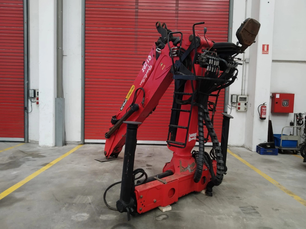 Grúa Epsilon Q170Z96 - Grúa para camión para Camión: foto 4 Grúa Epsilon Q170Z96 - Grúa para camión para Camión: foto 4