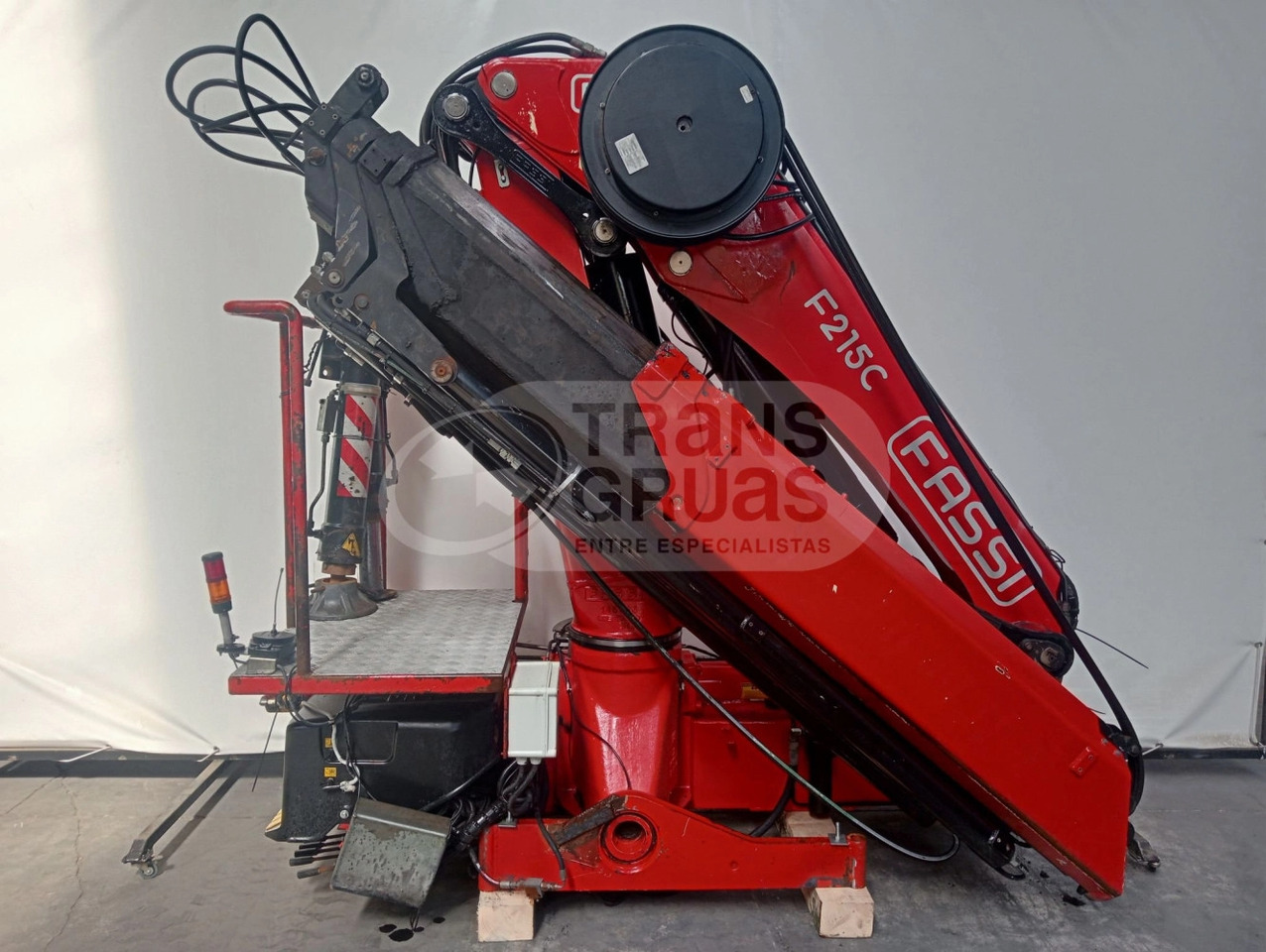 Grúa hidráulica Fassi F215AC.2.24 - Grúa para camión: foto 2 Grúa hidráulica Fassi F215AC.2.24 - Grúa para camión: foto 2