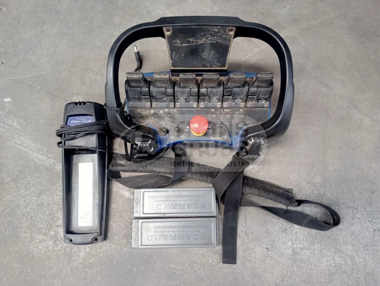 Grúa hidráulica PM 32023 - Grúa para camión: foto 1 Grúa hidráulica PM 32023 - Grúa para camión: foto 1