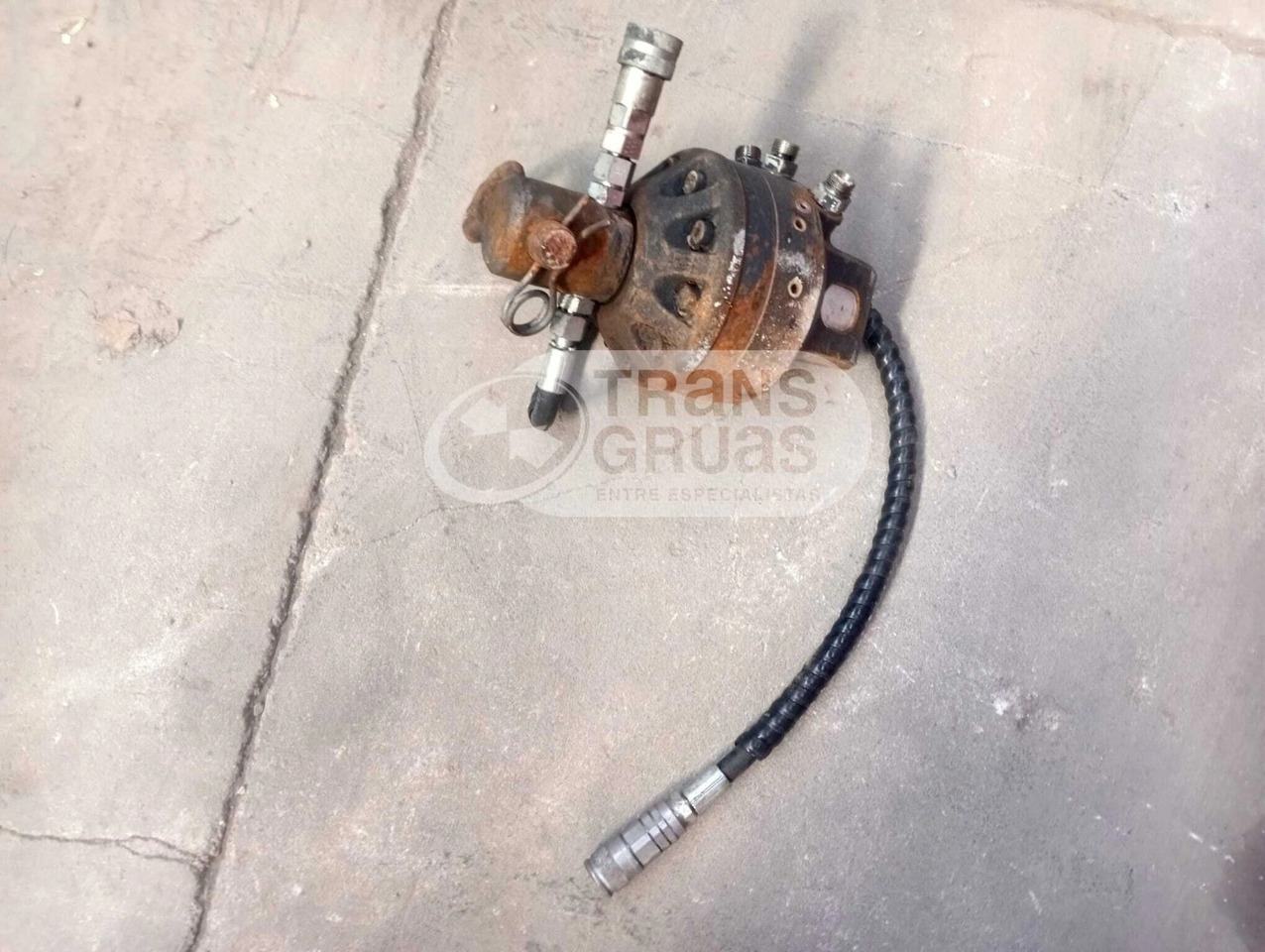 Rotator Kinshofer ocasión 4.500 Kg - Implemento: foto 1 Rotator Kinshofer ocasión 4.500 Kg - Implemento: foto 1