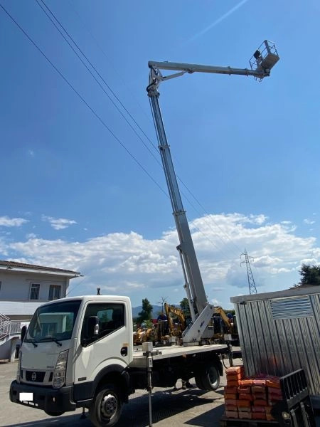 MULTITEL NISSAN NT 400 + MX 250 - Camión con plataforma elevadora: foto 5 MULTITEL NISSAN NT 400 + MX 250 - Camión con plataforma elevadora: foto 5