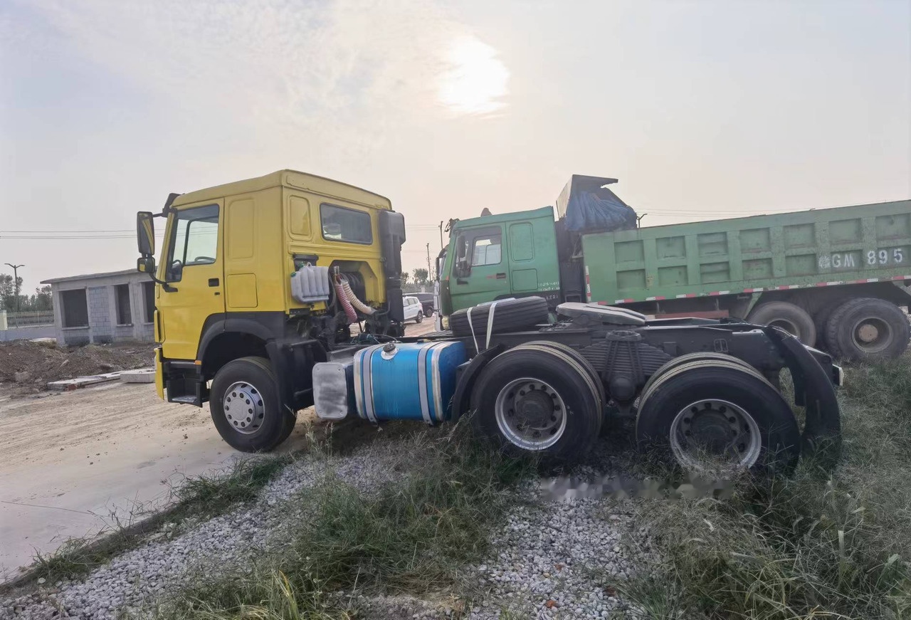 Sinotruk HOWO 371 Tractor - Cabeza tractora: foto 5 Sinotruk HOWO 371 Tractor - Cabeza tractora: foto 5