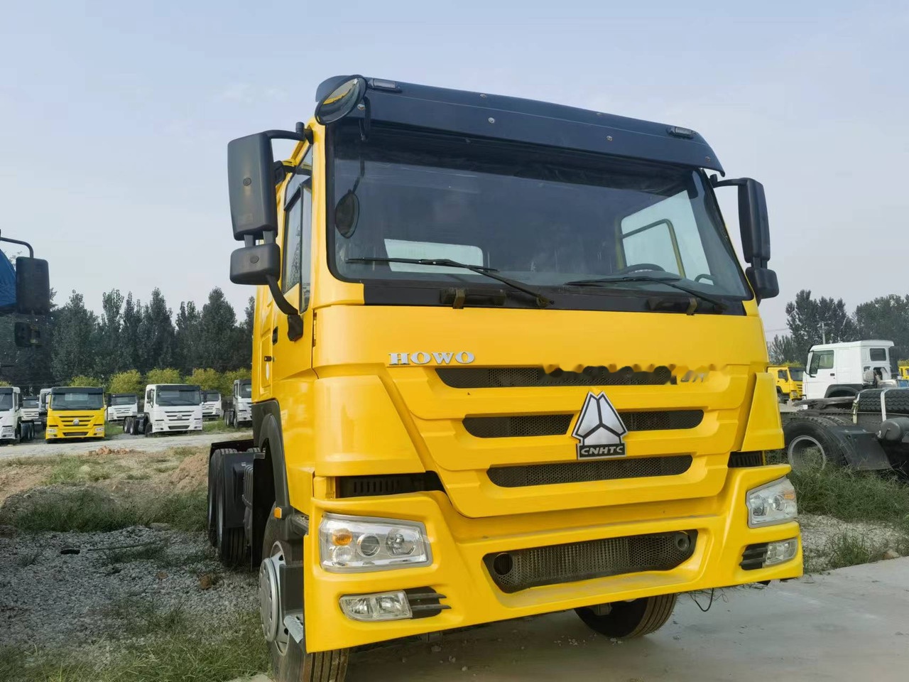 Sinotruk HOWO 371 Tractor - Cabeza tractora: foto 1 Sinotruk HOWO 371 Tractor - Cabeza tractora: foto 1