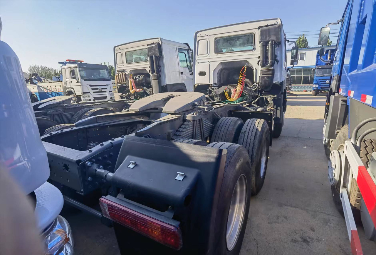 Sinotruk HOWO 371 Tractor - Cabeza tractora: foto 4 Sinotruk HOWO 371 Tractor - Cabeza tractora: foto 4