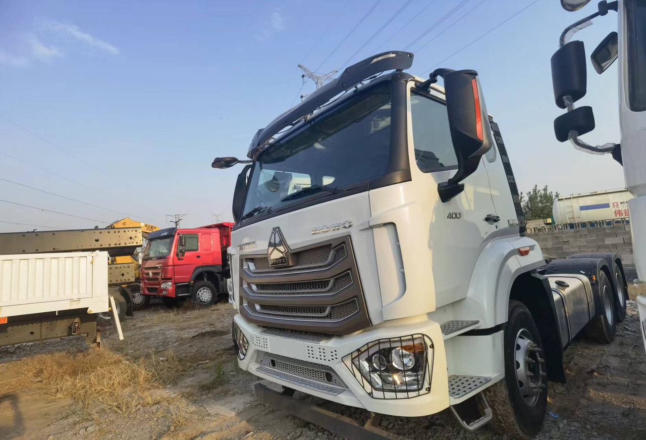 Sinotruk HOWO 6*4 Tractor - Cabeza tractora: foto 2 Sinotruk HOWO 6*4 Tractor - Cabeza tractora: foto 2