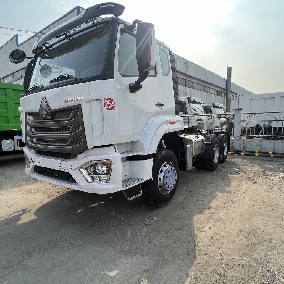 Sinotruk HOWO 6*4 Tractor - Cabeza tractora: foto 1 Sinotruk HOWO 6*4 Tractor - Cabeza tractora: foto 1