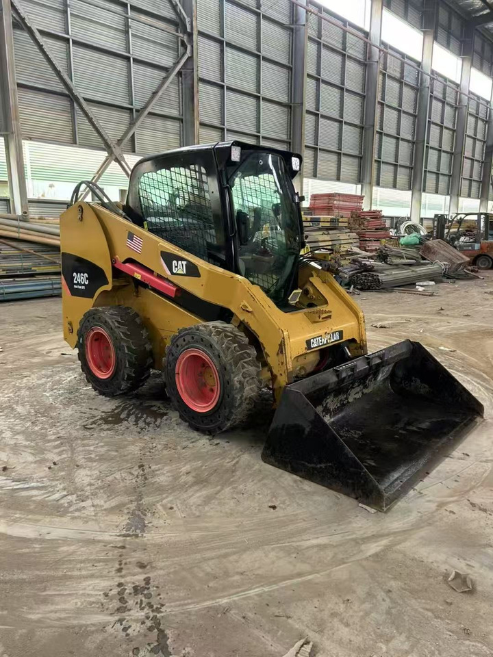 Caterpillar 246C - Minicargadora: foto 5 Caterpillar 246C - Minicargadora: foto 5