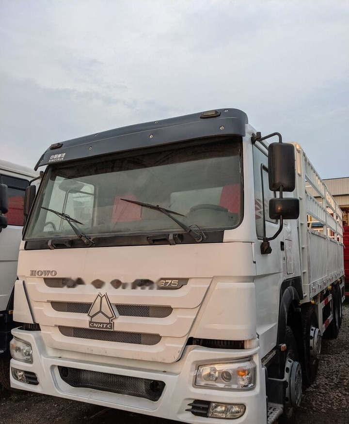 Howo 375 8x4 - Camión caja abierta: foto 1 Howo 375 8x4 - Camión caja abierta: foto 1