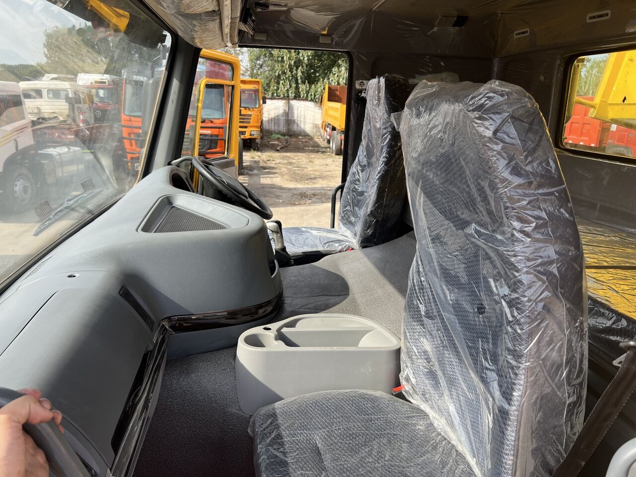 Howo - Camión volquete: foto 2 Howo - Camión volquete: foto 2