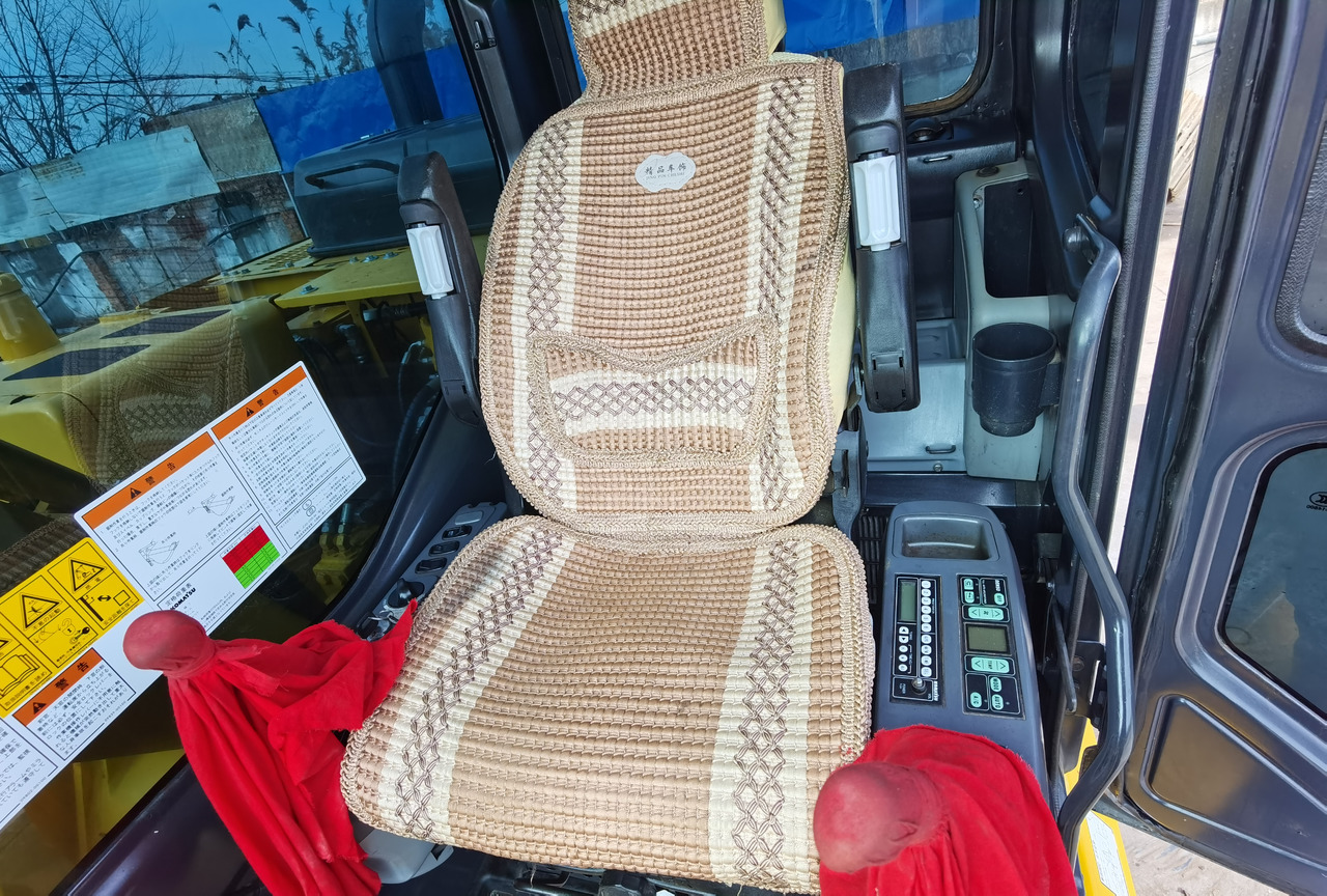 Excavadora KOMATSU PC130: foto 12