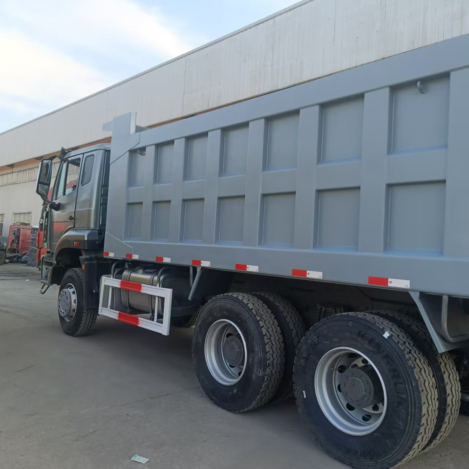 Sinotruk HOHAN 6*4 Dump truck - Camión volquete: foto 5 Sinotruk HOHAN 6*4 Dump truck - Camión volquete: foto 5