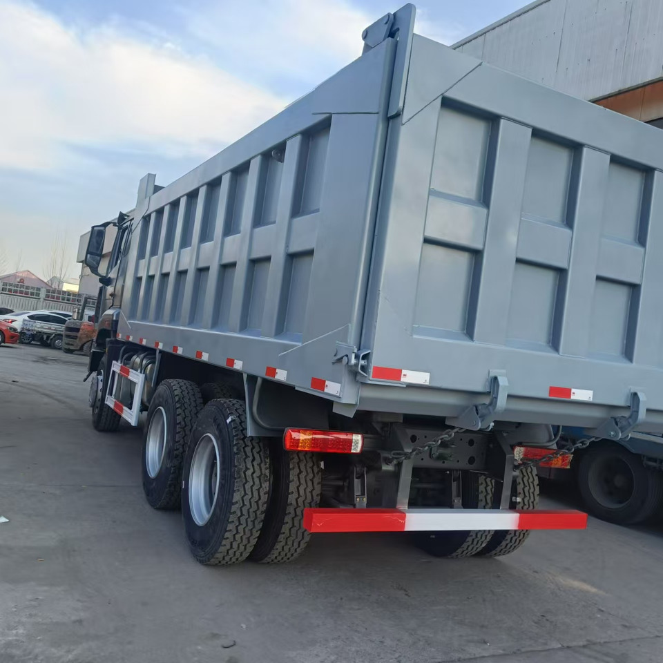Sinotruk HOHAN 6*4 Dump truck - Camión volquete: foto 5 Sinotruk HOHAN 6*4 Dump truck - Camión volquete: foto 5