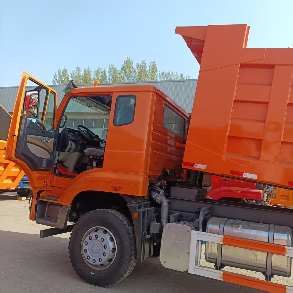 Sinotruk HOHAN 6*4 Dump truck - Camión volquete: foto 4 Sinotruk HOHAN 6*4 Dump truck - Camión volquete: foto 4