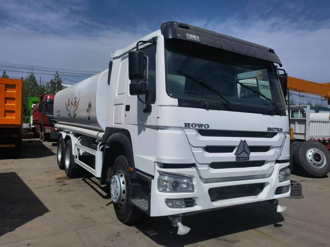 Sinotruk HOWO 371 6*4 Dump truck - Hidrolimpiadora: foto 5 Sinotruk HOWO 371 6*4 Dump truck - Hidrolimpiadora: foto 5
