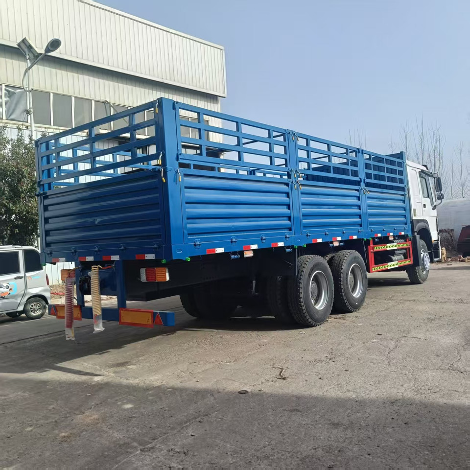 Sinotruk HOWO 371 6*4 Fence truck - Camión caja abierta: foto 5 Sinotruk HOWO 371 6*4 Fence truck - Camión caja abierta: foto 5