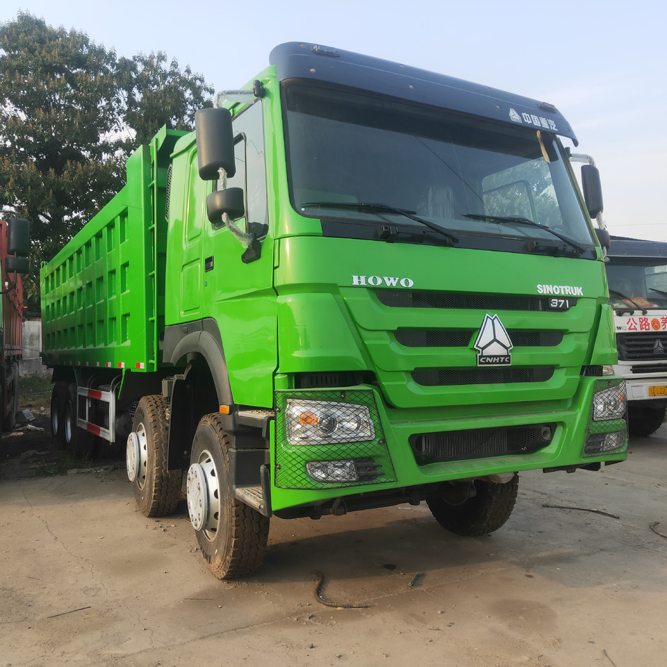 Sinotruk HOWO 371 8*4 Dump truck - Camión volquete: foto 5 Sinotruk HOWO 371 8*4 Dump truck - Camión volquete: foto 5