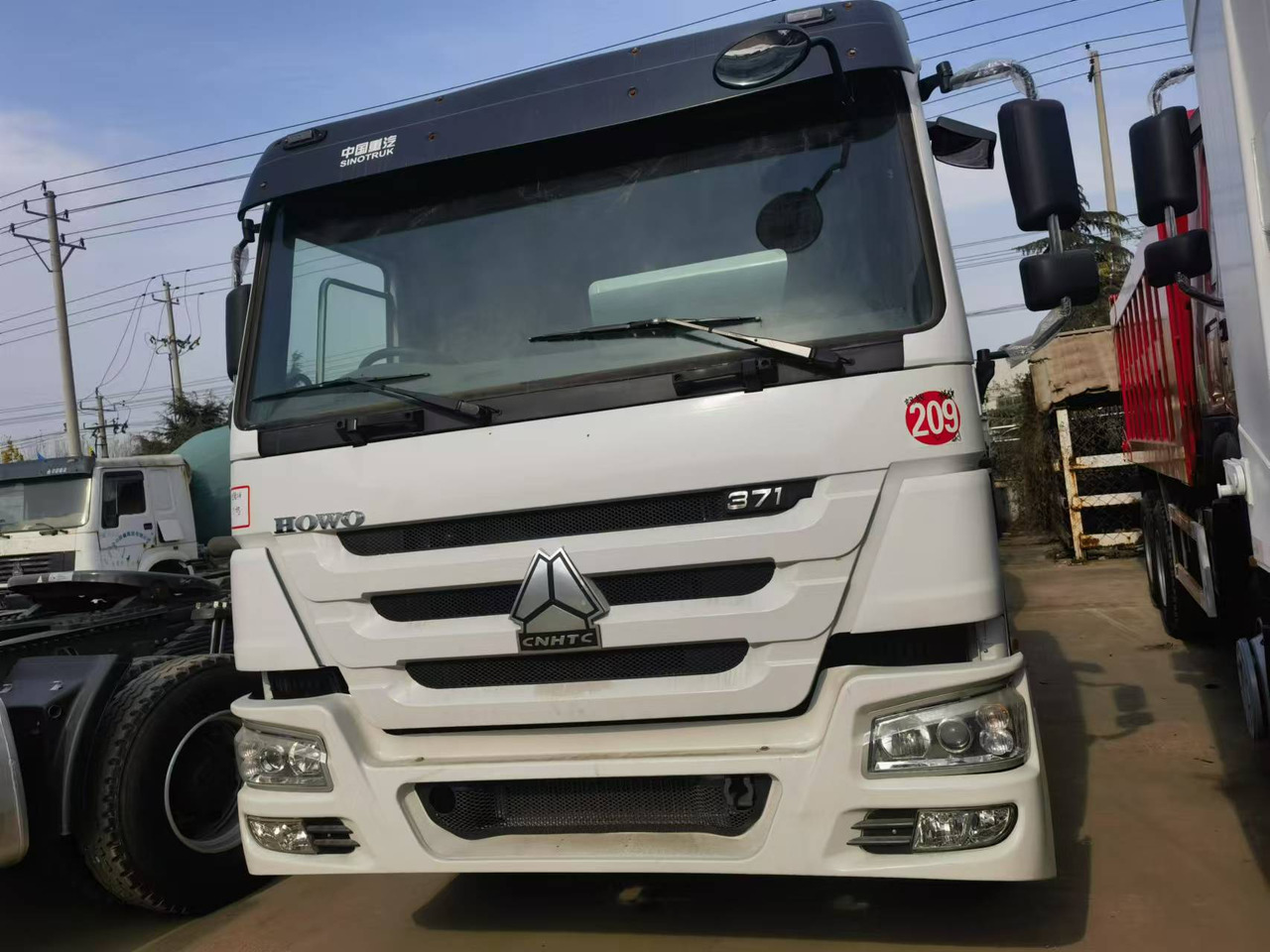 Sinotruk HOWO 371 Concrete mixer truck - Camión hormigonera: foto 4 Sinotruk HOWO 371 Concrete mixer truck - Camión hormigonera: foto 4