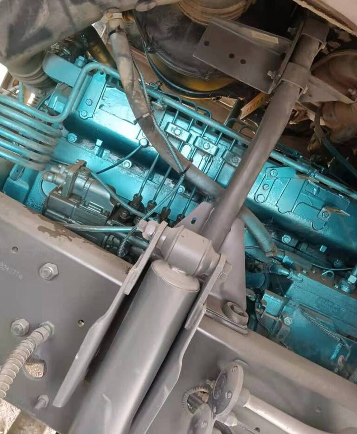 Camión caja abierta Sinotruk HOWO 6*4: foto 6 Camión caja abierta Sinotruk HOWO 6*4: foto 6