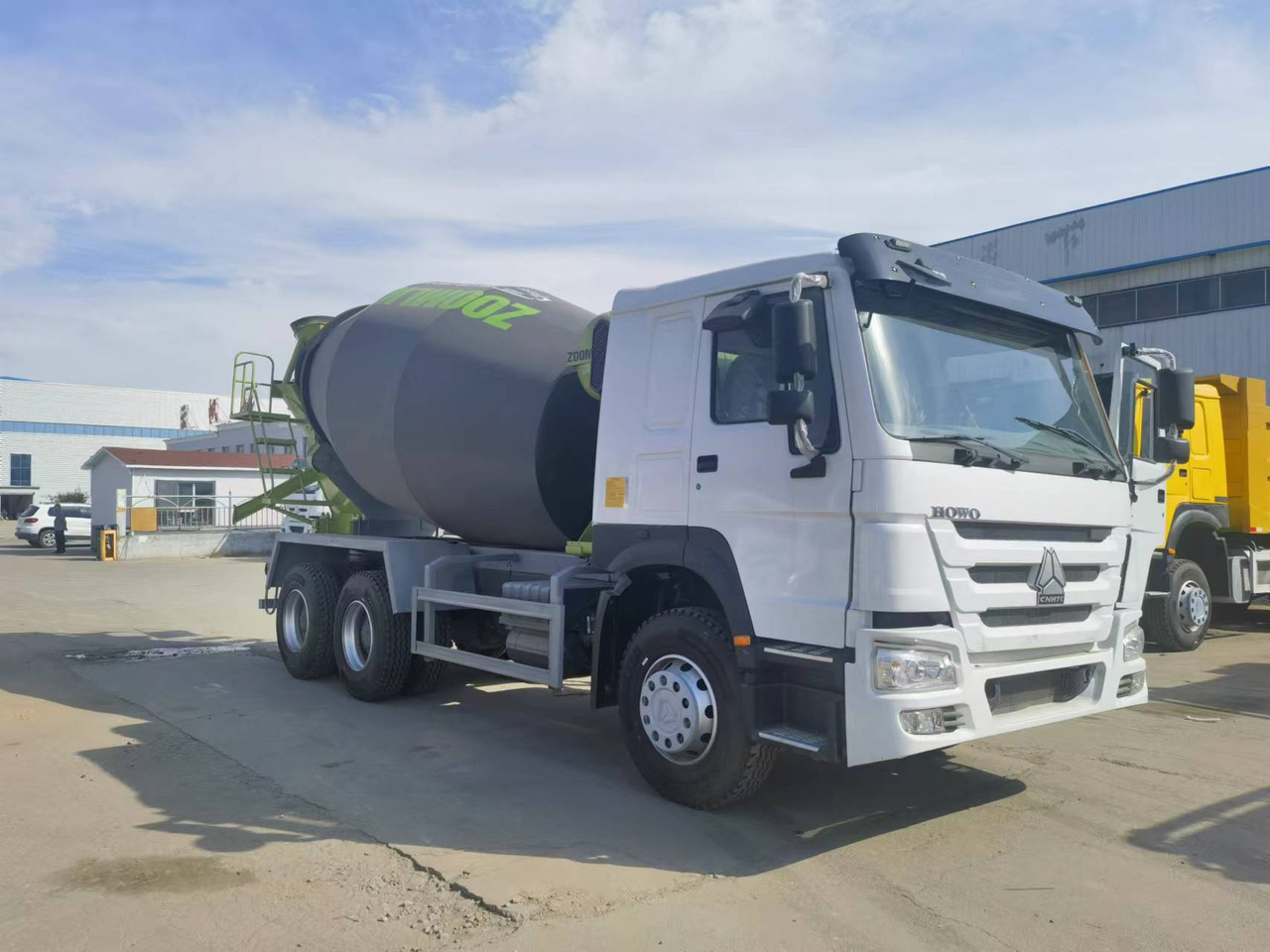 Sinotruk HOWO 6*4 Concrete mixer truck - Camión hormigonera: foto 5 Sinotruk HOWO 6*4 Concrete mixer truck - Camión hormigonera: foto 5