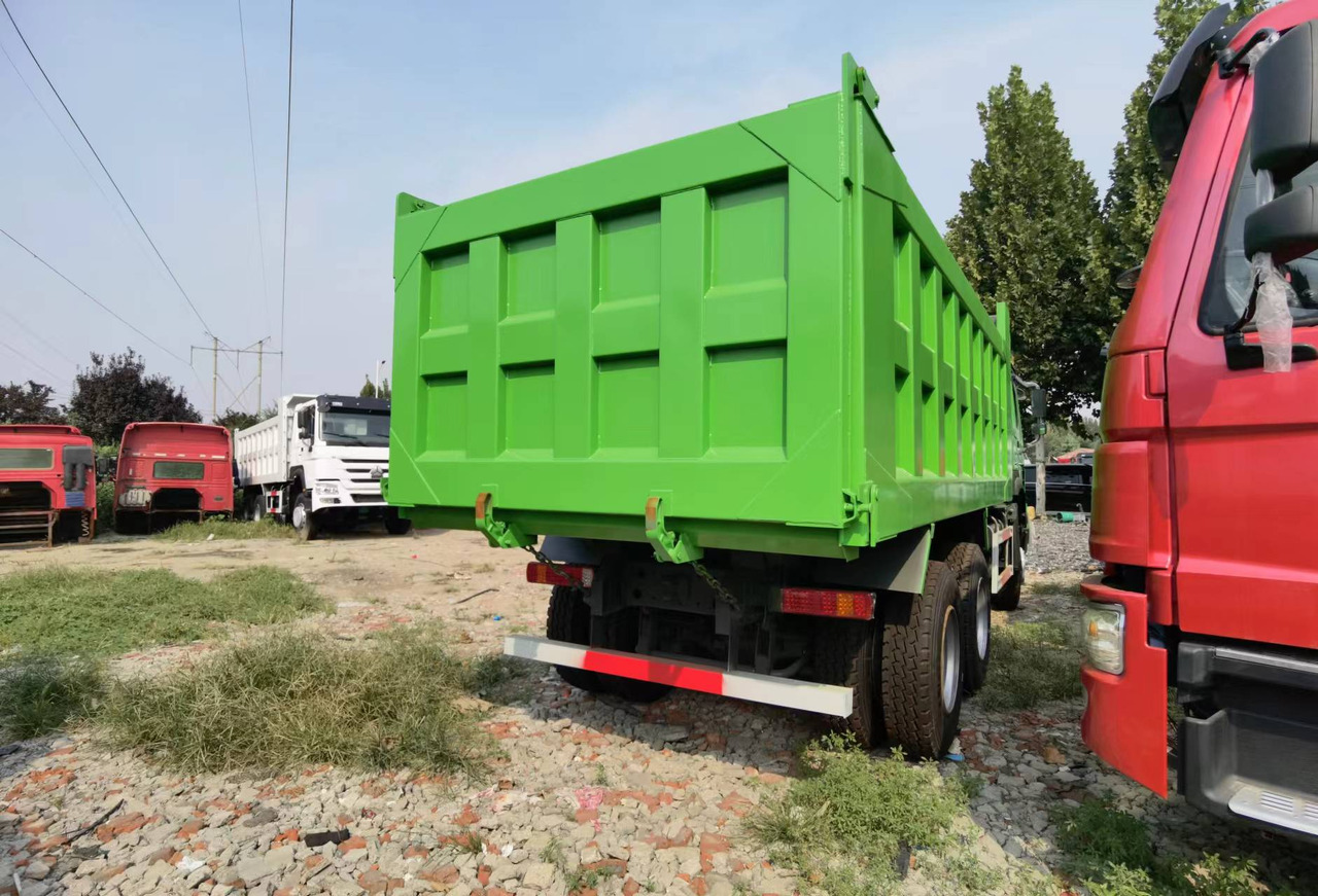 Sinotruk HOWO 6*4 Dump truck - Camión volquete: foto 2 Sinotruk HOWO 6*4 Dump truck - Camión volquete: foto 2
