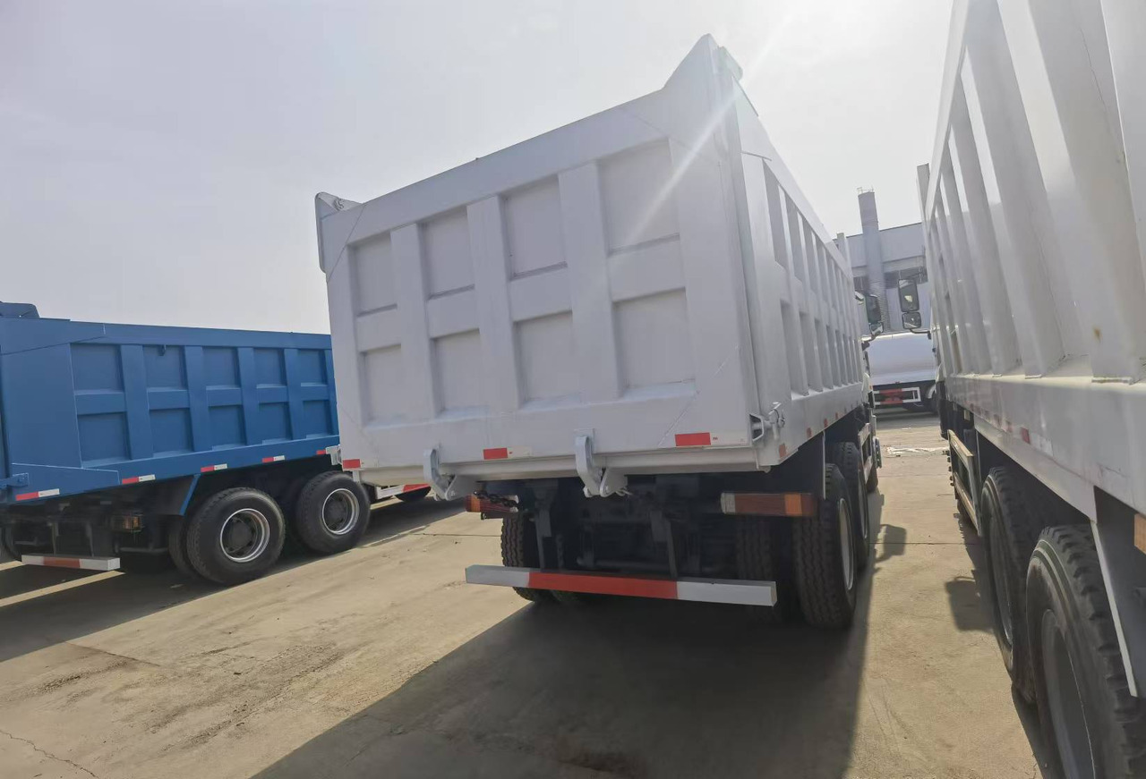 Sinotruk HOWO 6*4 Dump truck - Camión volquete: foto 2 Sinotruk HOWO 6*4 Dump truck - Camión volquete: foto 2
