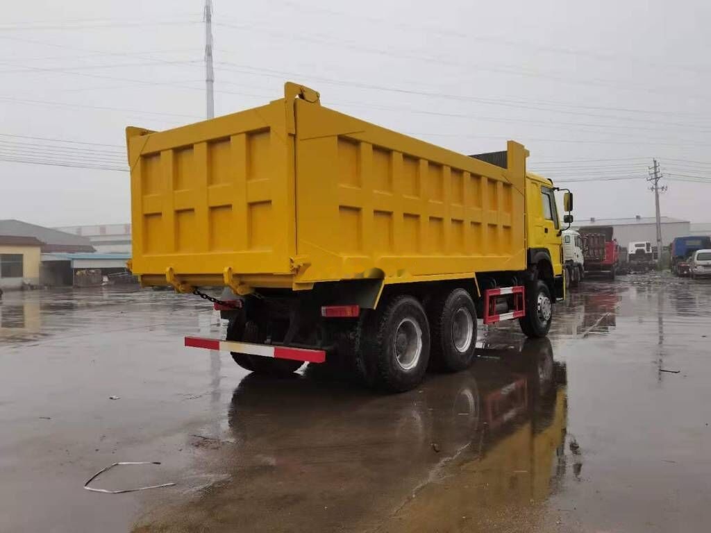 Sinotruk HOWO 6*4 Dump truck - Camión volquete: foto 3 Sinotruk HOWO 6*4 Dump truck - Camión volquete: foto 3