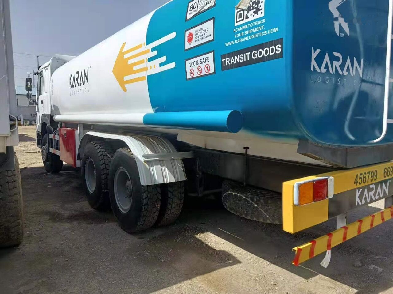 Sinotruk HOWO 6*4 Fuel Tank Truck - Camión cisterna: foto 4 Sinotruk HOWO 6*4 Fuel Tank Truck - Camión cisterna: foto 4