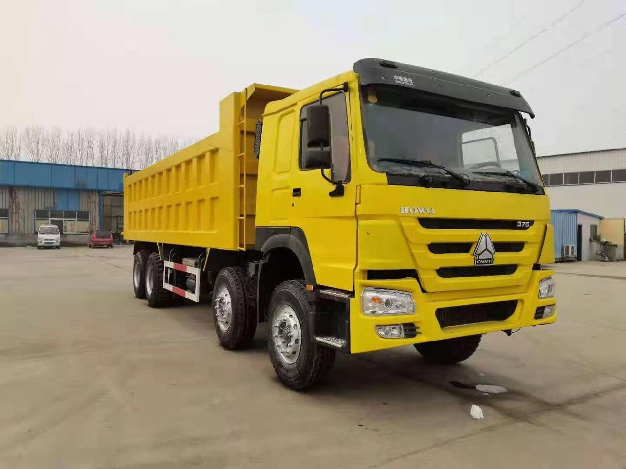 Sinotruk HOWO 8*4 Dump truck - Camión volquete: foto 2 Sinotruk HOWO 8*4 Dump truck - Camión volquete: foto 2