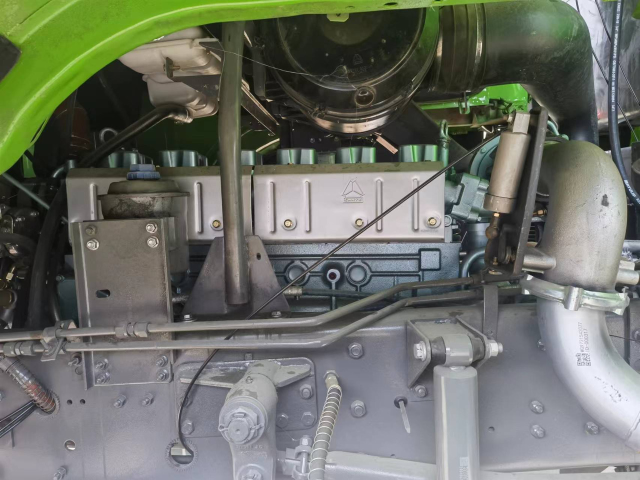 Sinotruk HOWO 8*4 Dump truck - Camión volquete: foto 5 Sinotruk HOWO 8*4 Dump truck - Camión volquete: foto 5