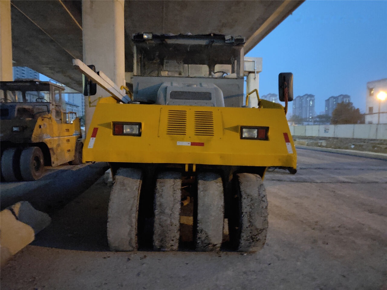 XCMG XP302 - Rodillo de neumáticos: foto 1 XCMG XP302 - Rodillo de neumáticos: foto 1