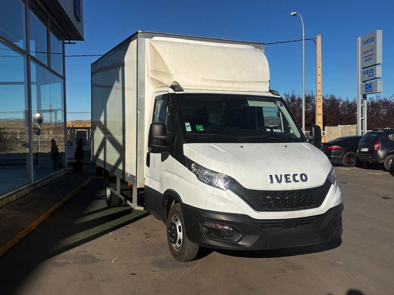 Caja cerrada IVECO 35C16 20m3 con puertas traseras - Furgoneta caja cerrada: foto 3 Caja cerrada IVECO 35C16 20m3 con puertas traseras - Furgoneta caja cerrada: foto 3