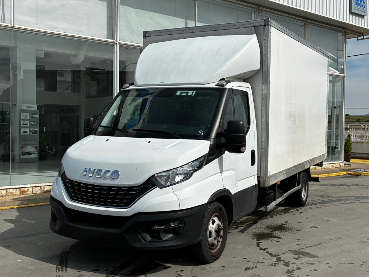 Caja cerrada con plataforma elevadora IVECO 35C16 20m3 Automática - Furgoneta caja cerrada: foto 1 Caja cerrada con plataforma elevadora IVECO 35C16 20m3 Automática - Furgoneta caja cerrada: foto 1