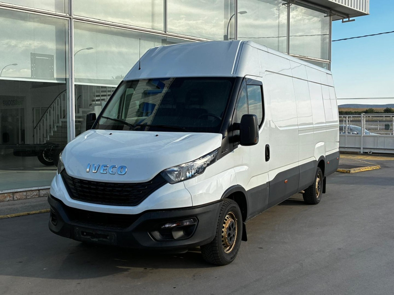 Furgón IVECO 35S14 V 16m3 - Furgón: foto 1 Furgón IVECO 35S14 V 16m3 - Furgón: foto 1