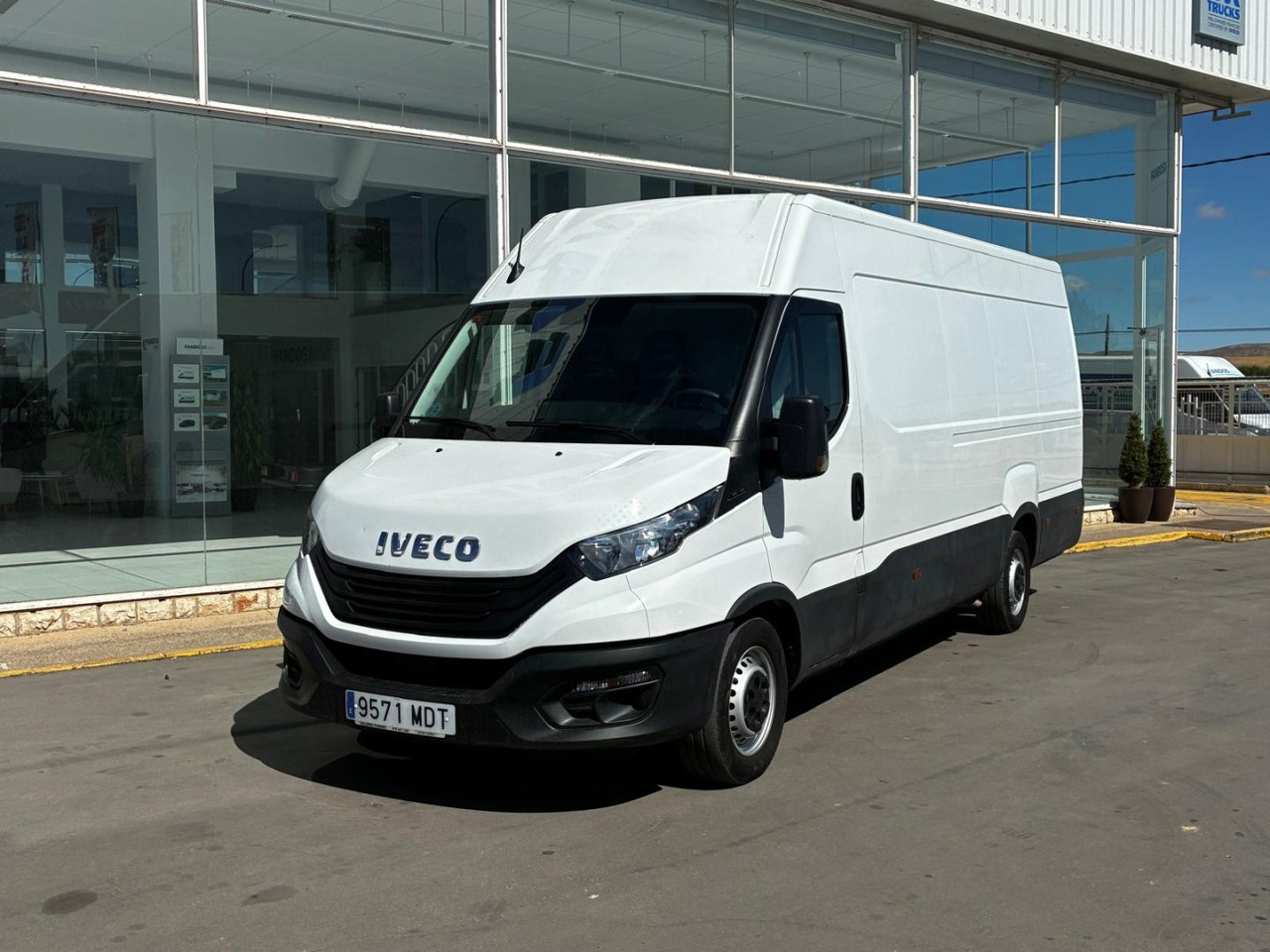 Furgón IVECO 35S16 V 16m3 - Furgón: foto 1 Furgón IVECO 35S16 V 16m3 - Furgón: foto 1