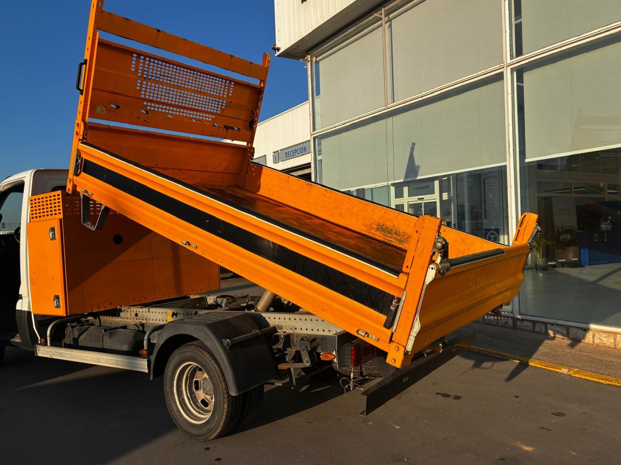Volquete/Dumper IVECO 35C14 CAJA BASCULANTE - Furgoneta basculante: foto 5 Volquete/Dumper IVECO 35C14 CAJA BASCULANTE - Furgoneta basculante: foto 5
