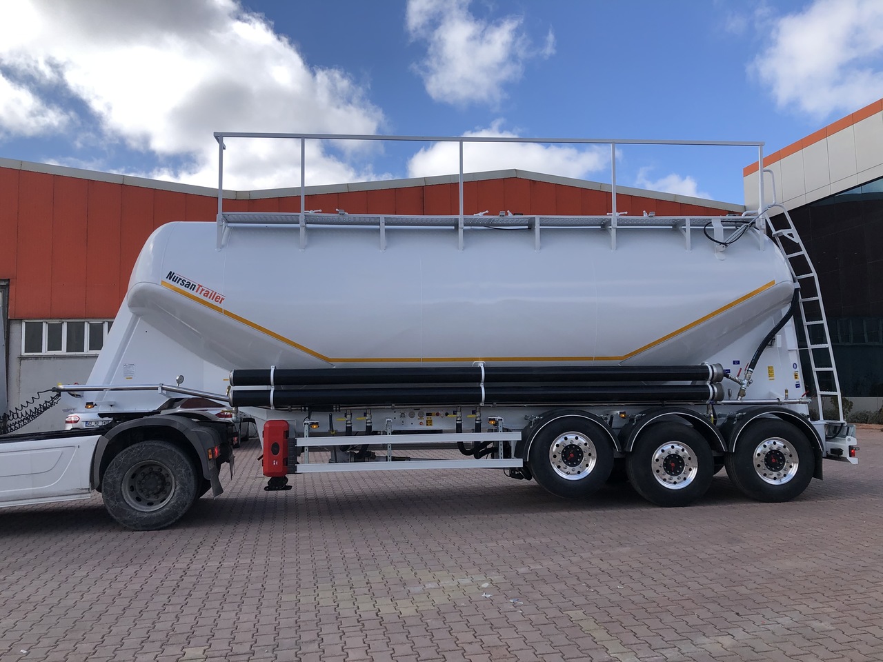 NURSAN Aluminium W Type Silo - Semirremolque silo: foto 4 NURSAN Aluminium W Type Silo - Semirremolque silo: foto 4
