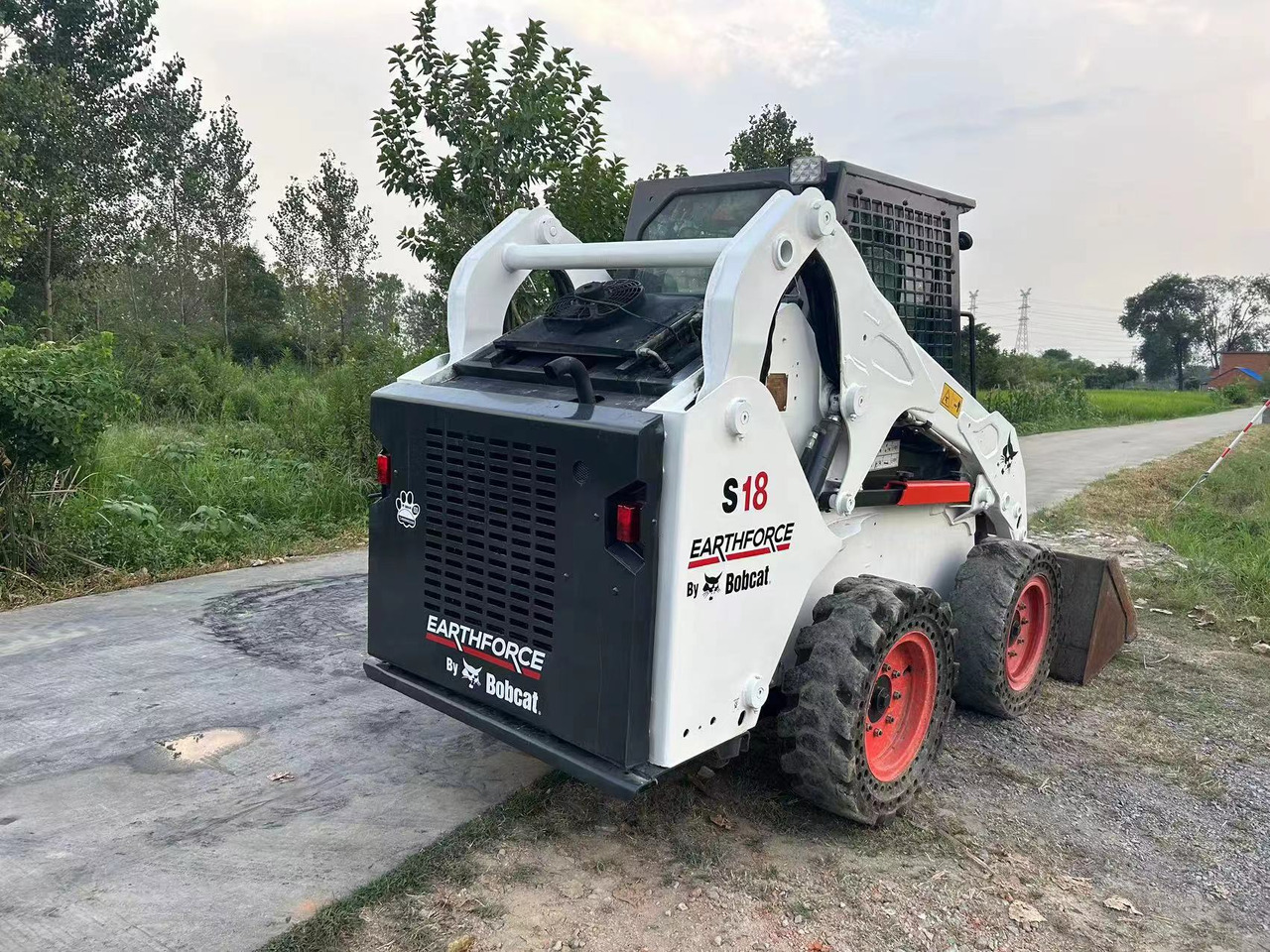 BOBCAT S17 S450 S550 - Minicargadora: foto 4 BOBCAT S17 S450 S550 - Minicargadora: foto 4