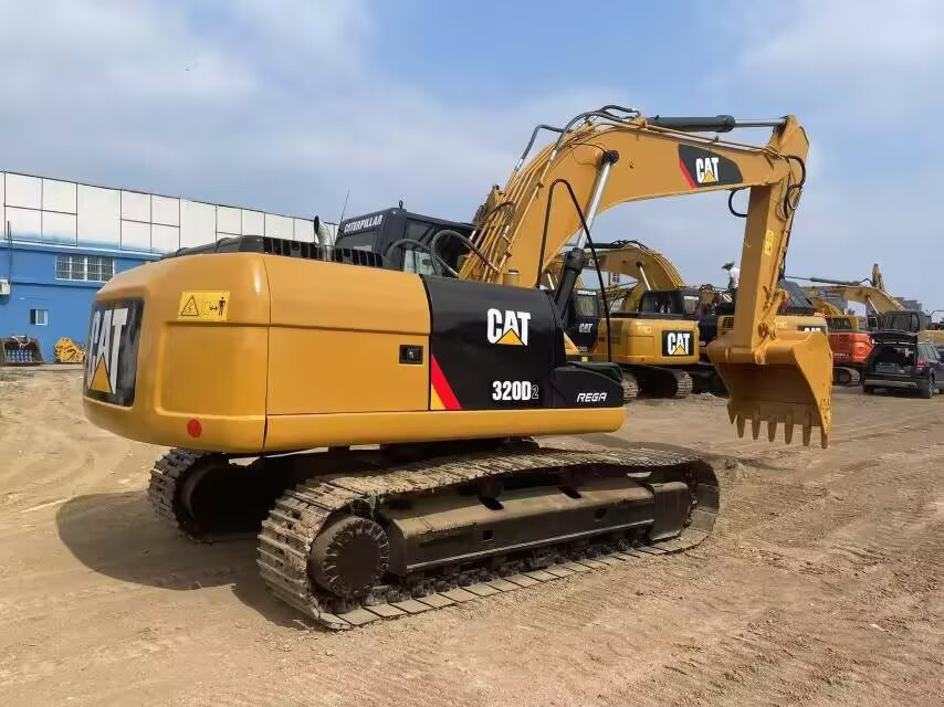 CAT 320D2L - Excavadora de cadenas: foto 1 CAT 320D2L - Excavadora de cadenas: foto 1