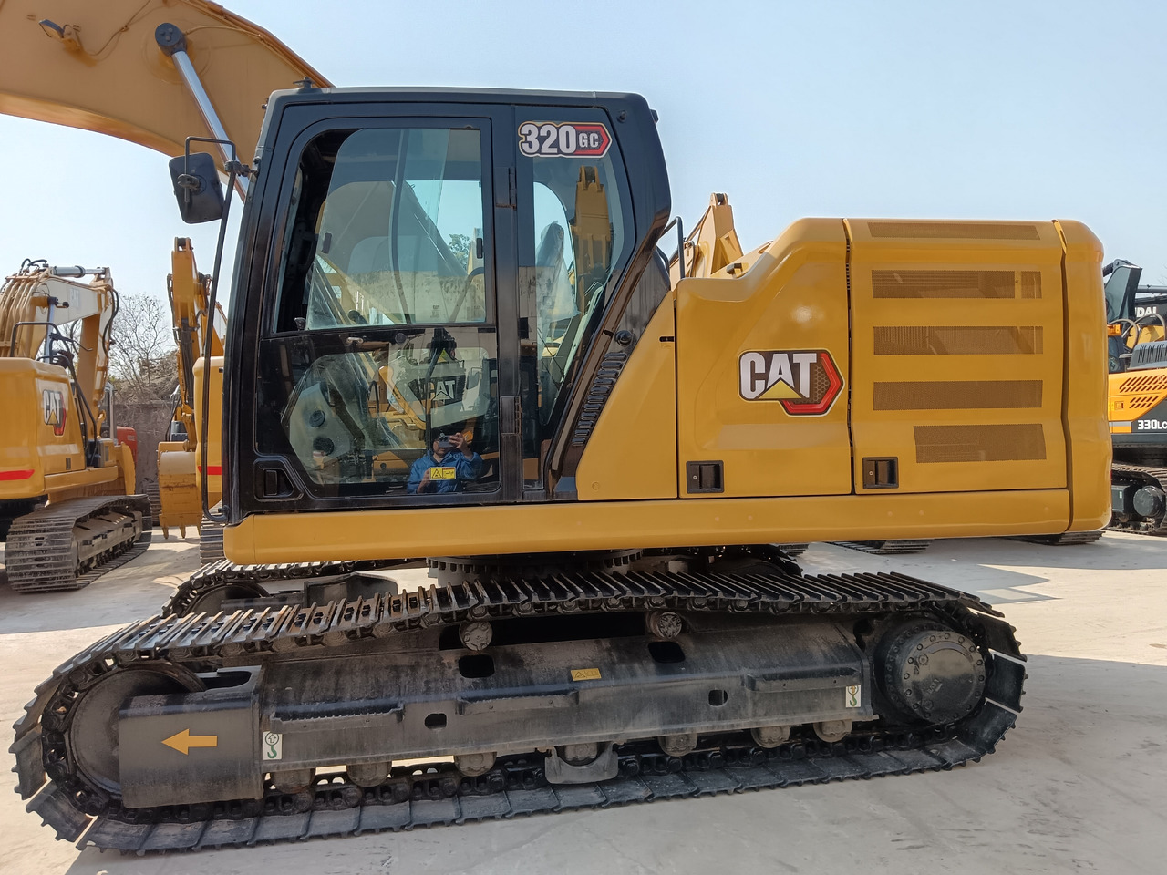 CAT 320GC 323GC 330GC 336GC - Excavadora de cadenas: foto 1 CAT 320GC 323GC 330GC 336GC - Excavadora de cadenas: foto 1