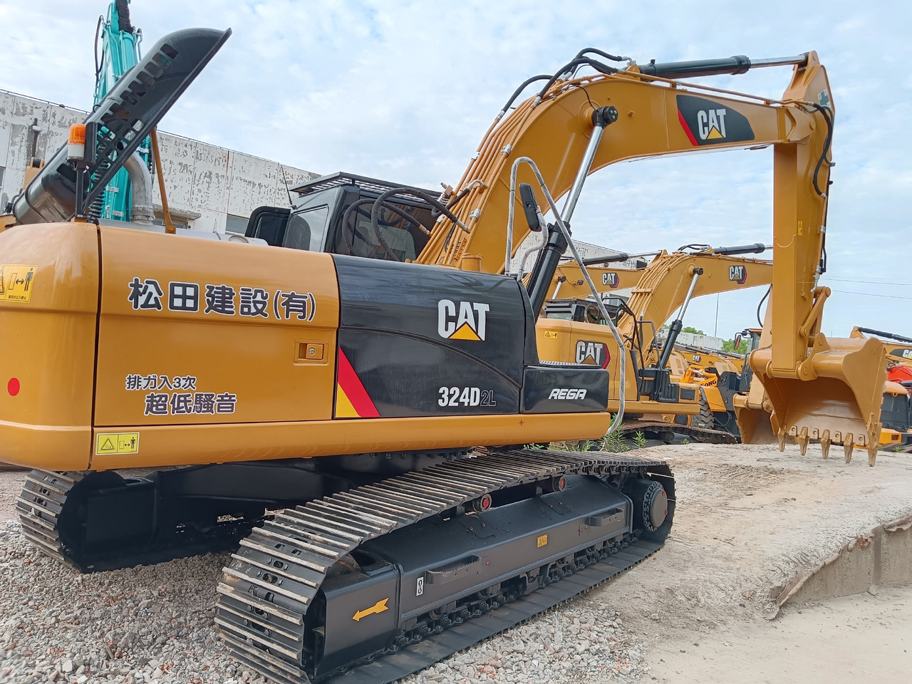 CAT 324DL - Excavadora de cadenas: foto 1 CAT 324DL - Excavadora de cadenas: foto 1