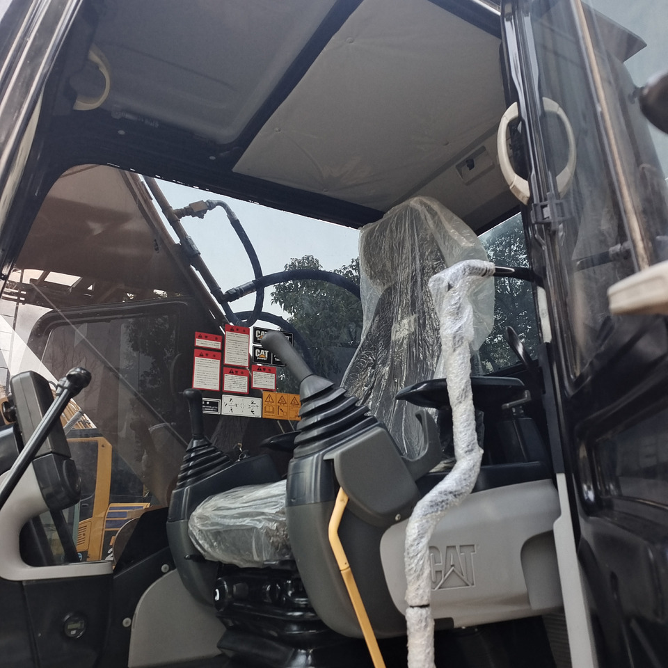 Excavadora de cadenas CAT 330D2L: foto 11