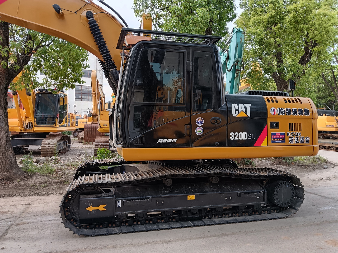 CATERPILLAR 320D 2 L CAT 320 D2 L - Excavadora de cadenas: foto 1 CATERPILLAR 320D 2 L CAT 320 D2 L - Excavadora de cadenas: foto 1
