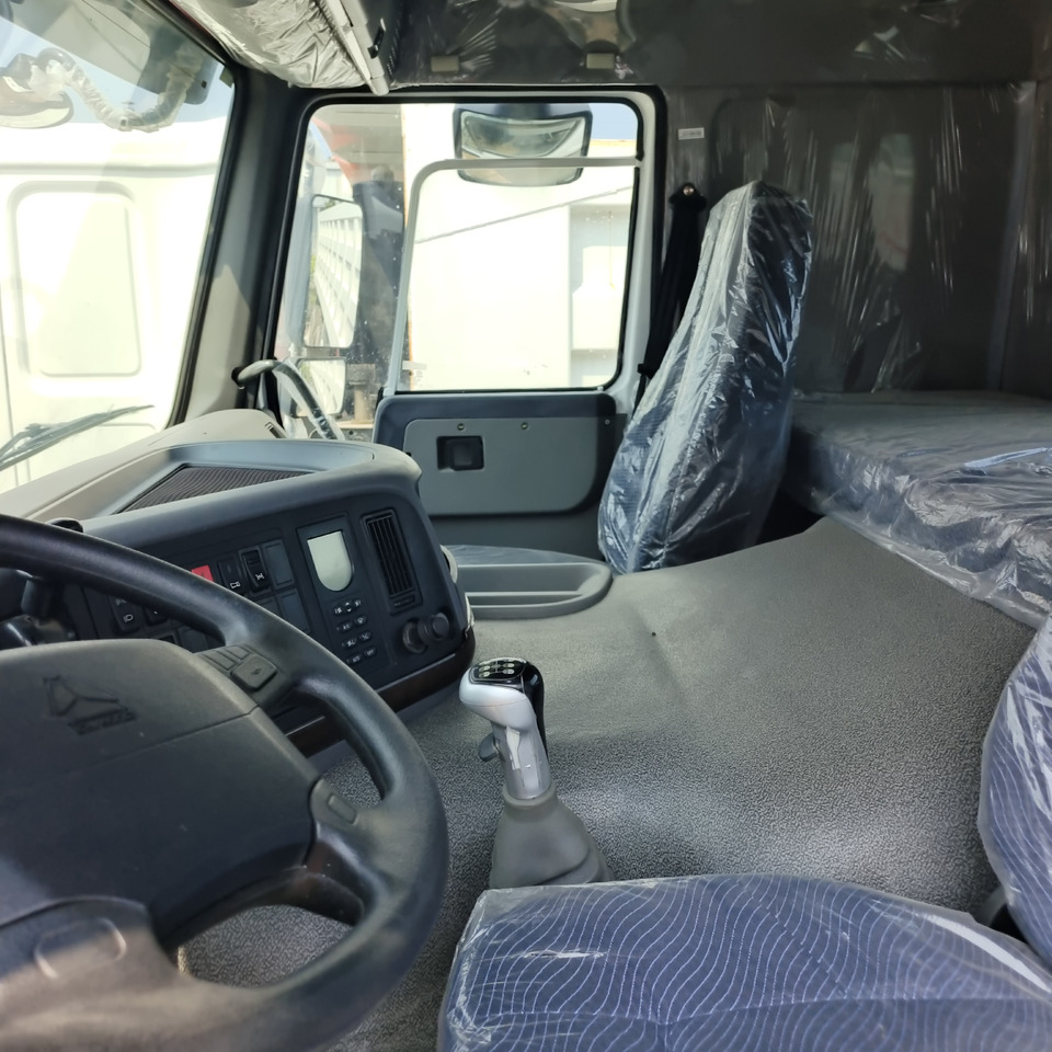 Cabeza tractora SINOTRUK HOWO 371 375 380 400 420 460HP: foto 13 Cabeza tractora SINOTRUK HOWO 371 375 380 400 420 460HP: foto 13