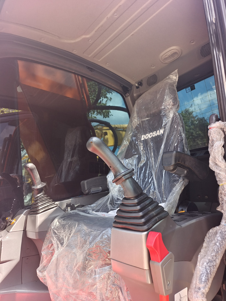 DOOSAN DX 225 LCA - Excavadora de cadenas: foto 4 DOOSAN DX 225 LCA - Excavadora de cadenas: foto 4