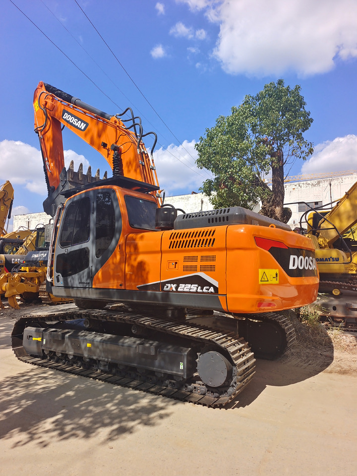 DOOSAN DX 225 LCA - Excavadora de cadenas: foto 1 DOOSAN DX 225 LCA - Excavadora de cadenas: foto 1