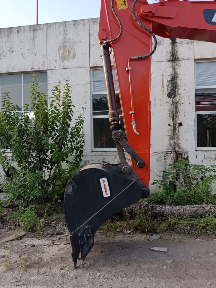 DOOSAN DX225 LC - 9C - Excavadora de cadenas: foto 3 DOOSAN DX225 LC - 9C - Excavadora de cadenas: foto 3