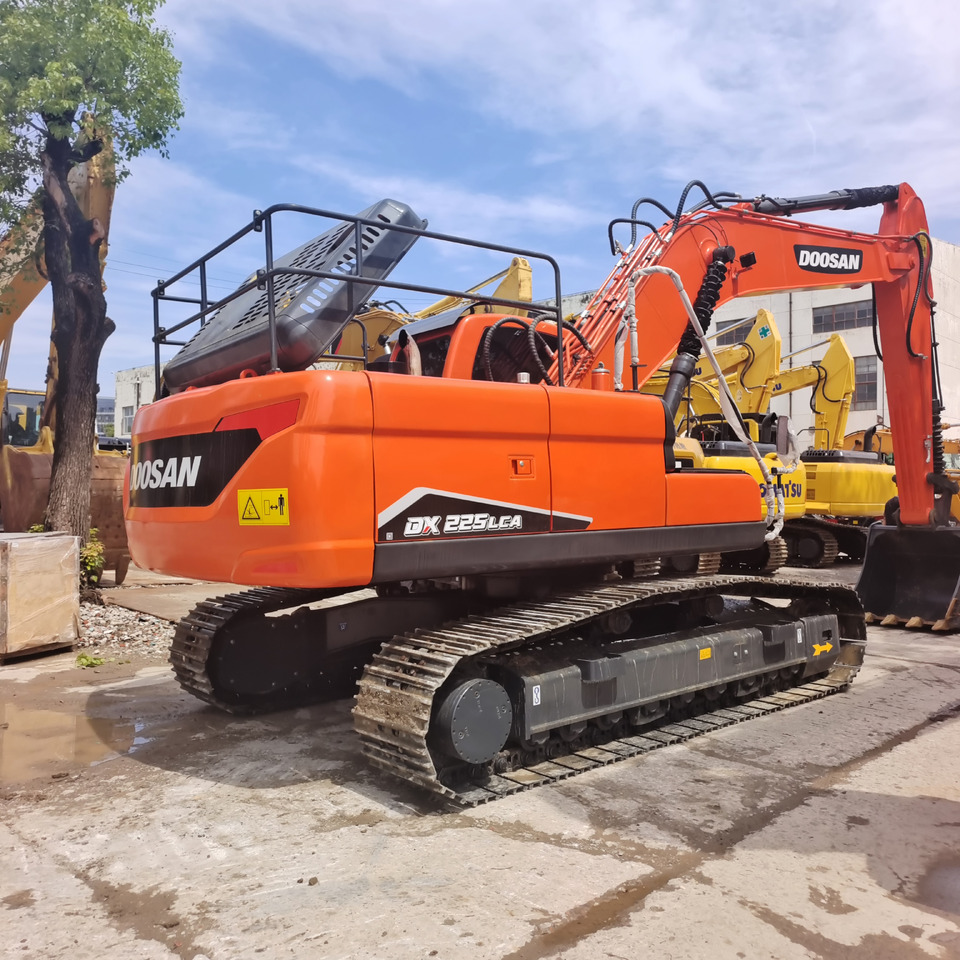 DOOSAN DX225 LCA DX225LC-9C - Excavadora de cadenas: foto 1 DOOSAN DX225 LCA DX225LC-9C - Excavadora de cadenas: foto 1