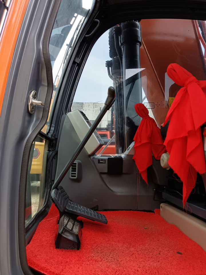 DOOSAN DX225 LCA LC-9C - Excavadora de cadenas: foto 4 DOOSAN DX225 LCA LC-9C - Excavadora de cadenas: foto 4